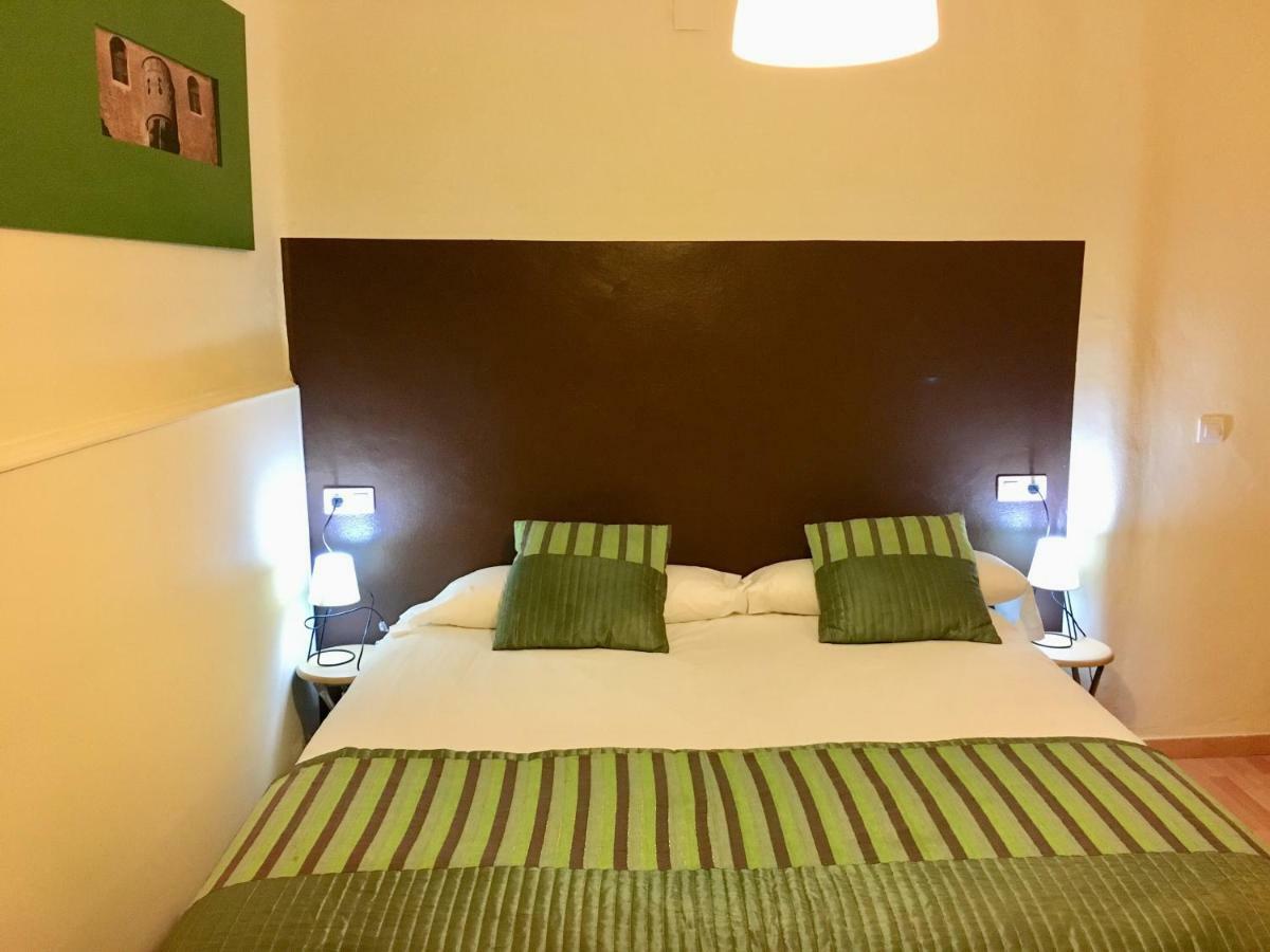 Apartamentos Caces Exteriér fotografie