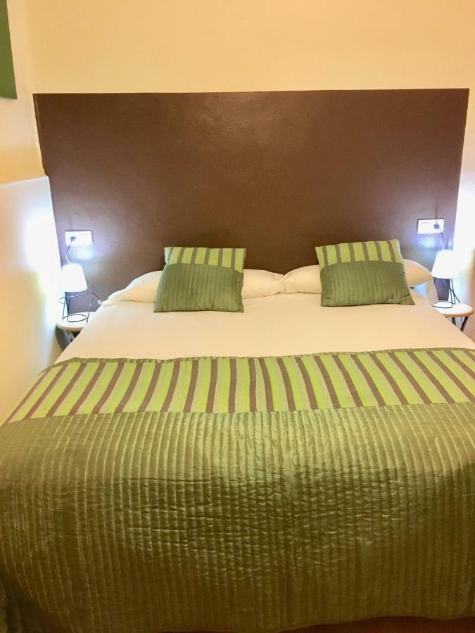 Apartamentos Caces Exteriér fotografie